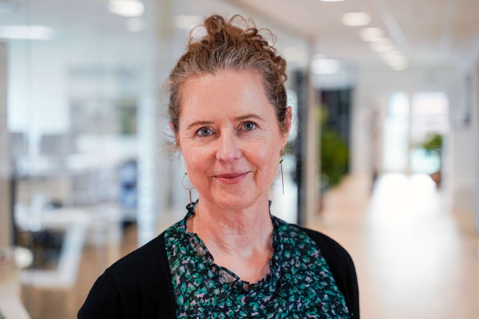 Anne Sophie Bonefeld er vokset op på et landsted, og er stor dyreven. Hun glæder sig til at gøre en forskel for dyr i familier, naturen og landbruget Anne Sophie Bonefeld