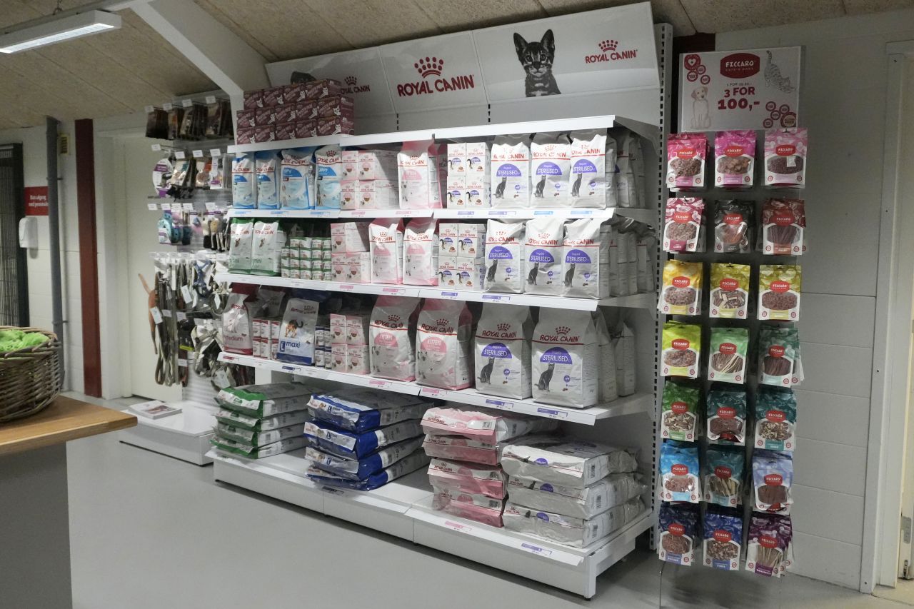 Butik på Roskilde dyreinternat